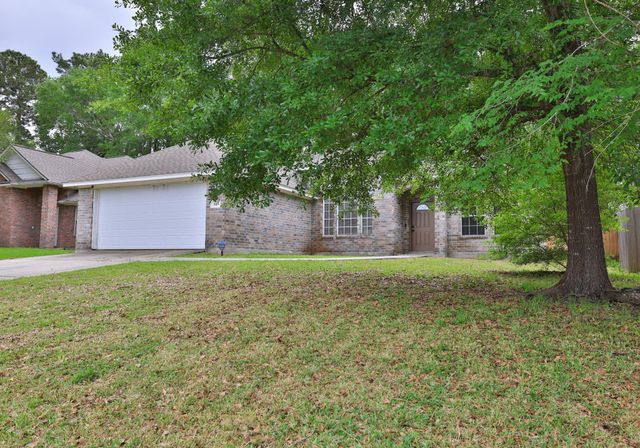 909 Katie Lane, Conroe, TX 77304