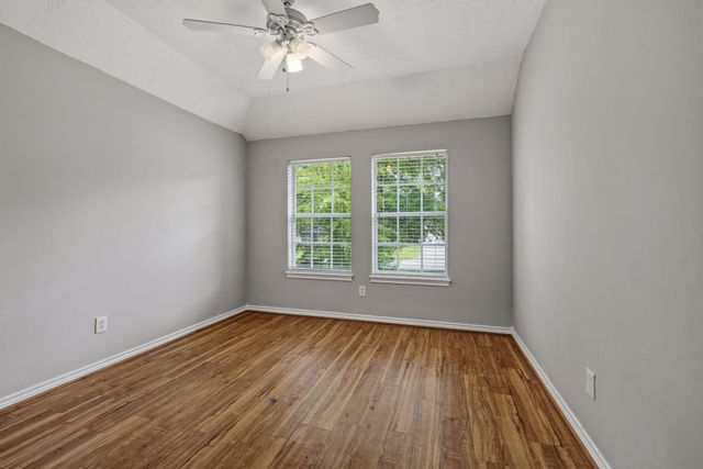 909 Katie Lane, Conroe, TX 77304