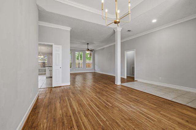 909 Katie Lane, Conroe, TX 77304