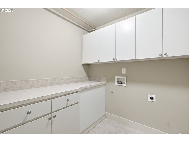 14554 Sw 164TH Ave, Tigard, OR 97224