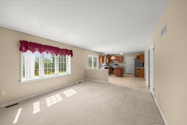 41 APRICOT AVE, Leola, PA 17540