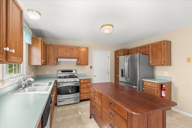 41 APRICOT AVE, Leola, PA 17540