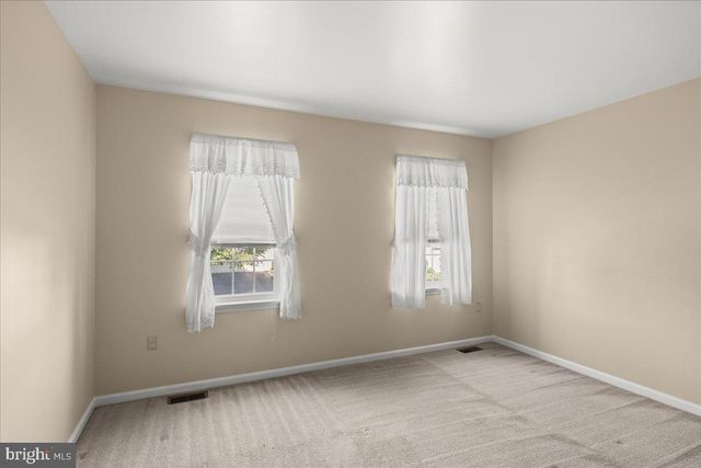 41 APRICOT AVE, Leola, PA 17540