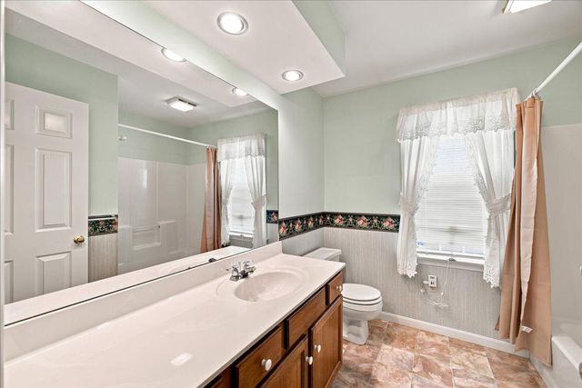 41 APRICOT AVE, Leola, PA 17540