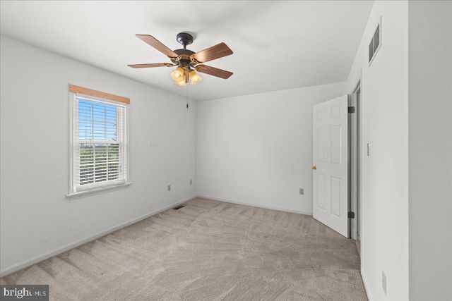 41 APRICOT AVE, Leola, PA 17540