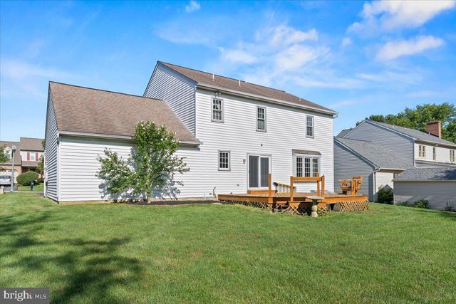 41 APRICOT AVE, Leola, PA 17540