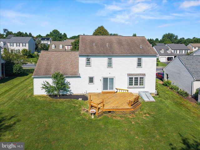 41 APRICOT AVE, Leola, PA 17540