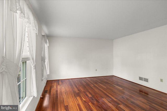 41 APRICOT AVE, Leola, PA 17540
