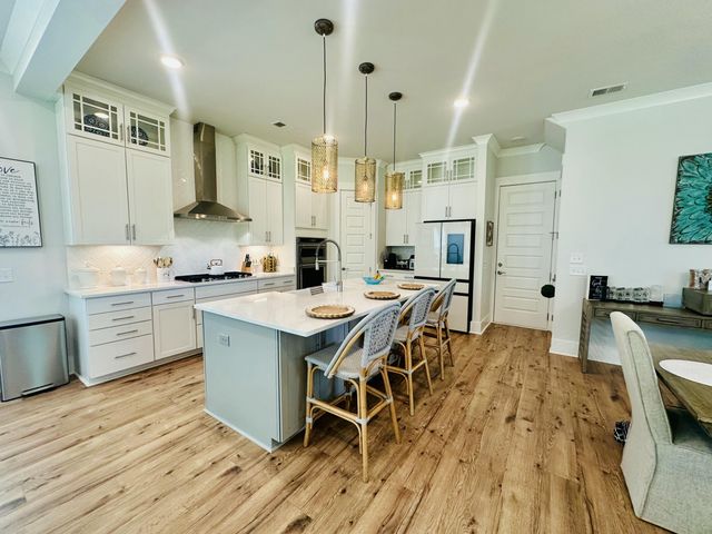 606 White Cap Court, Charleston, SC 29492