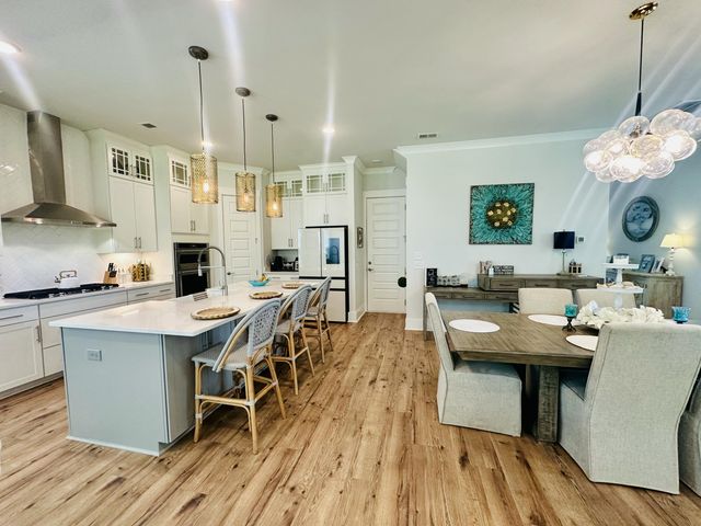 606 White Cap Court, Charleston, SC 29492
