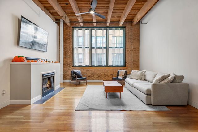 1727 S Indiana Avenue 320, Chicago, IL 60616