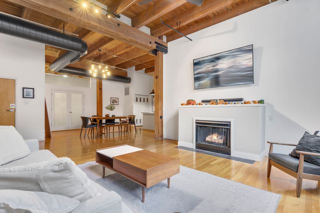 1727 S Indiana Avenue 320, Chicago, IL 60616