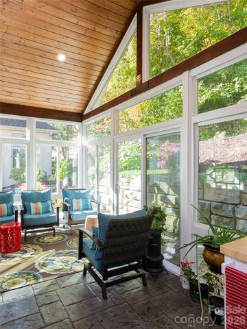 58 Carriage Highlands Court, Hendersonville, NC 28791