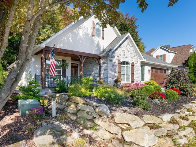 58 Carriage Highlands Court, Hendersonville, NC 28791
