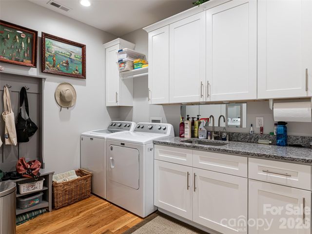 58 Carriage Highlands Court, Hendersonville, NC 28791