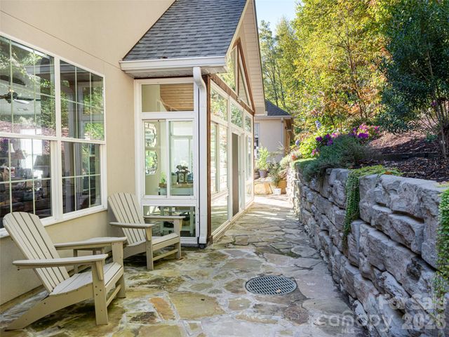 58 Carriage Highlands Court, Hendersonville, NC 28791