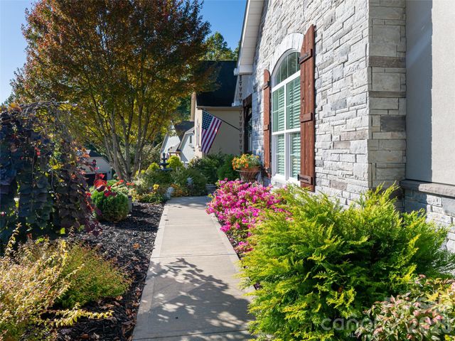 58 Carriage Highlands Court, Hendersonville, NC 28791