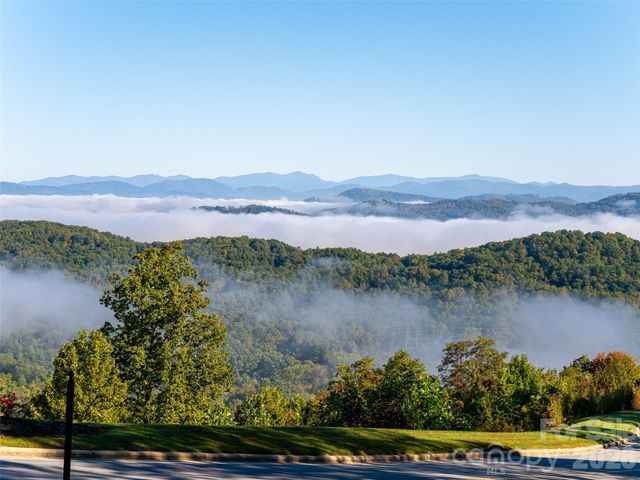 58 Carriage Highlands Court, Hendersonville, NC 28791