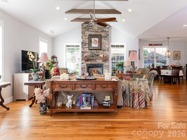 58 Carriage Highlands Court, Hendersonville, NC 28791