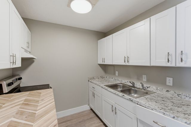 550 Harding Pl Apt F110, Nashville, TN 37211