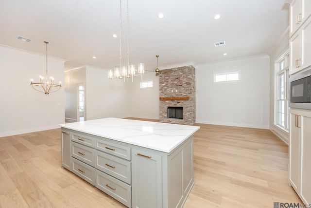 2730 Pointe-marie Dr, Baton Rouge, LA 70820