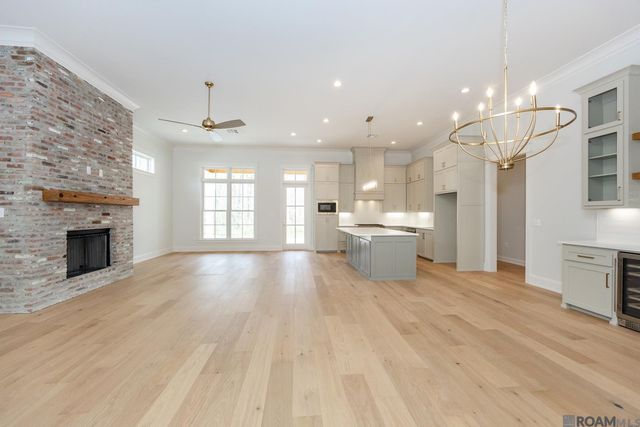 2730 Pointe-marie Dr, Baton Rouge, LA 70820