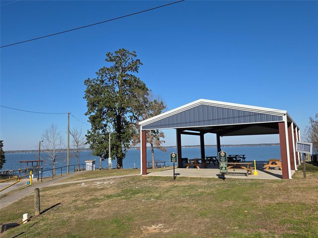 290 Casablanca Drive, Point Blank, TX 77364