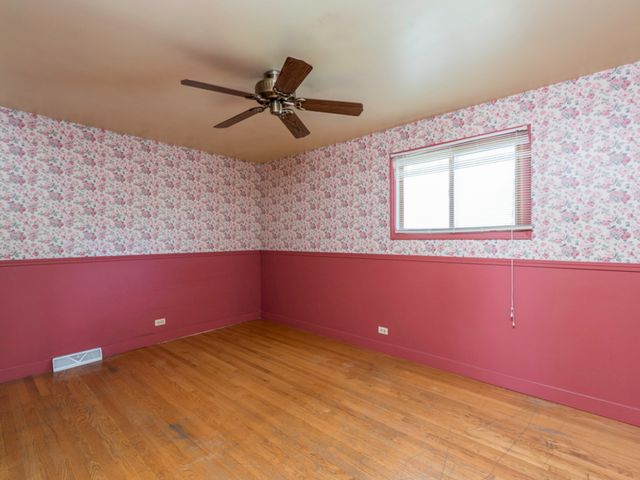 2417 METROPOLITAN Avenue, Waukegan, IL 60087