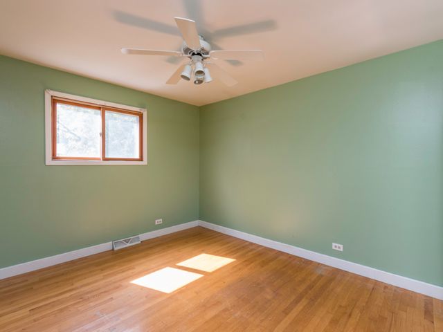 2417 METROPOLITAN Avenue, Waukegan, IL 60087