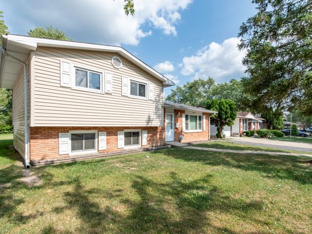 2417 METROPOLITAN Avenue, Waukegan, IL 60087
