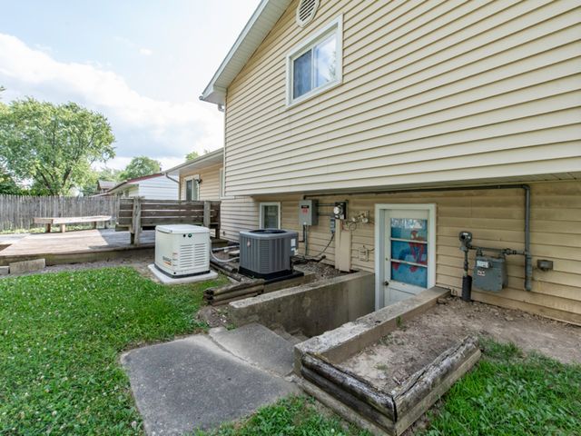 2417 METROPOLITAN Avenue, Waukegan, IL 60087