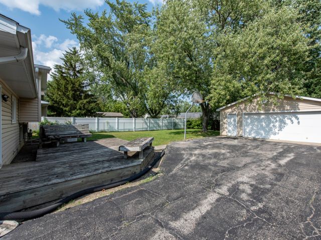 2417 METROPOLITAN Avenue, Waukegan, IL 60087