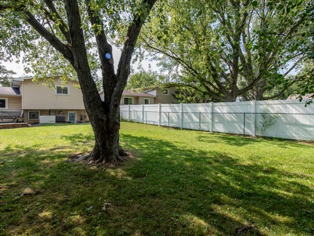2417 METROPOLITAN Avenue, Waukegan, IL 60087