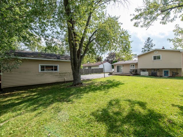 2417 METROPOLITAN Avenue, Waukegan, IL 60087