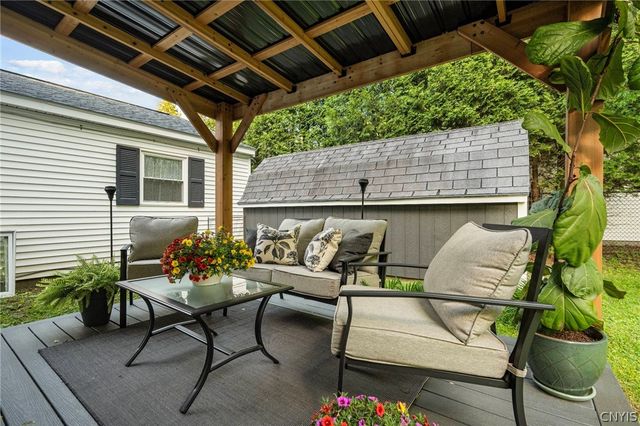 1 Cone Circle, New Hartford, NY 13413