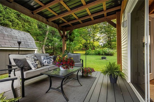 1 Cone Circle, New Hartford, NY 13413