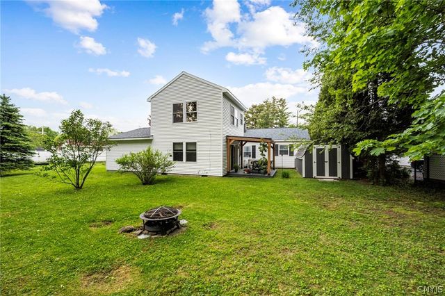 1 Cone Circle, New Hartford, NY 13413
