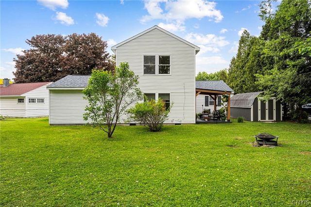 1 Cone Circle, New Hartford, NY 13413