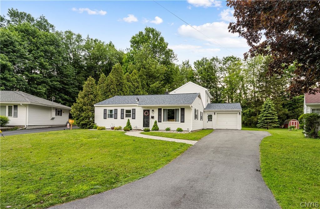 1 Cone Circle, New Hartford, NY 13413