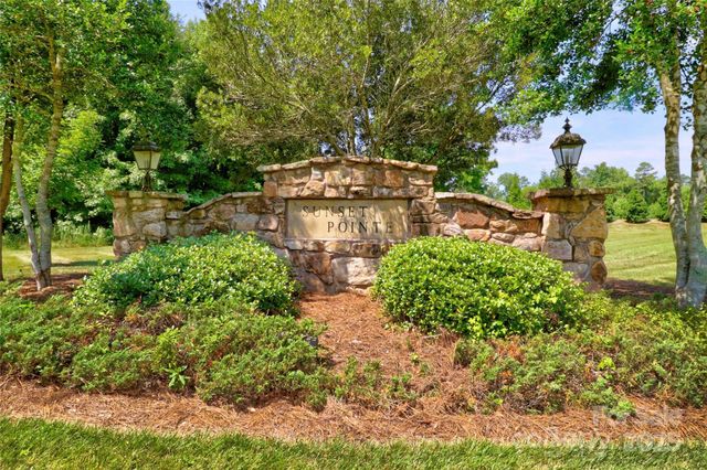 589 Sunset Pointe Drive, Salisbury, NC 28146