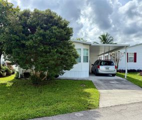 2080 SW 85th Ave, Davie, FL 33324