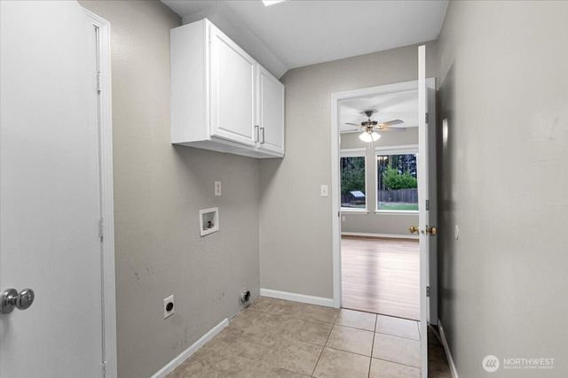 19805 E 122nd Street, Bonney Lake, WA 98391