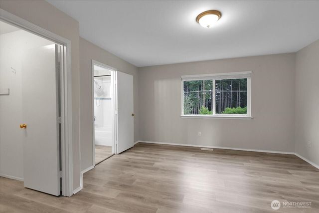 19805 E 122nd Street, Bonney Lake, WA 98391
