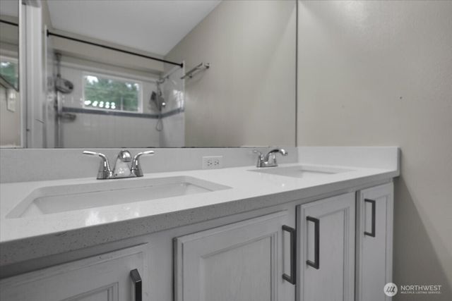 19805 E 122nd Street, Bonney Lake, WA 98391