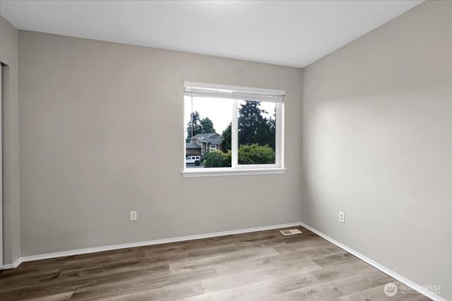 19805 E 122nd Street, Bonney Lake, WA 98391
