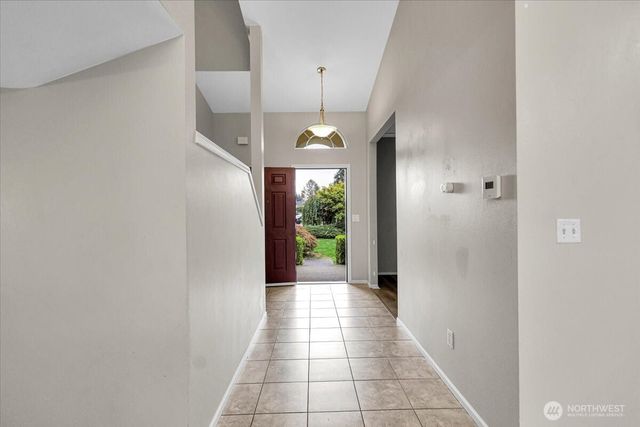 19805 E 122nd Street, Bonney Lake, WA 98391