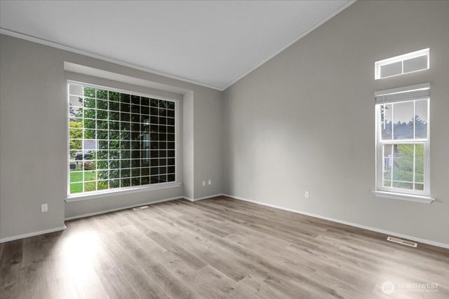 19805 E 122nd Street, Bonney Lake, WA 98391