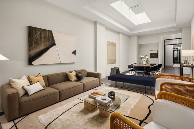 34 W 21ST Street, New York City, NY 10010