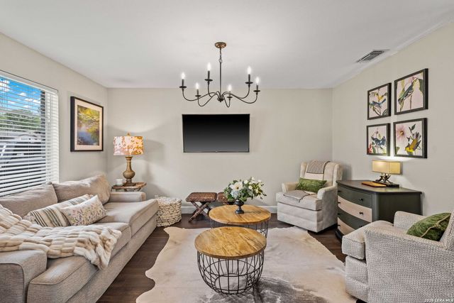 5707 Ben Casey Dr, San Antonio, TX 78240