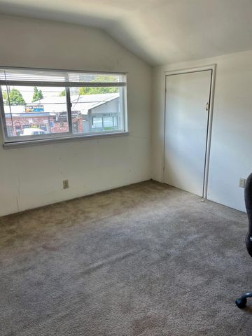 964 33rd St, Sacramento, CA 95816
